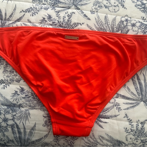 2 piece bikini - Picture 2 of 2